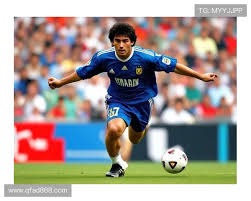 16分钟丢球！国足狼狈1幕：禁区内滑倒送礼，澳洲球迷狂欢